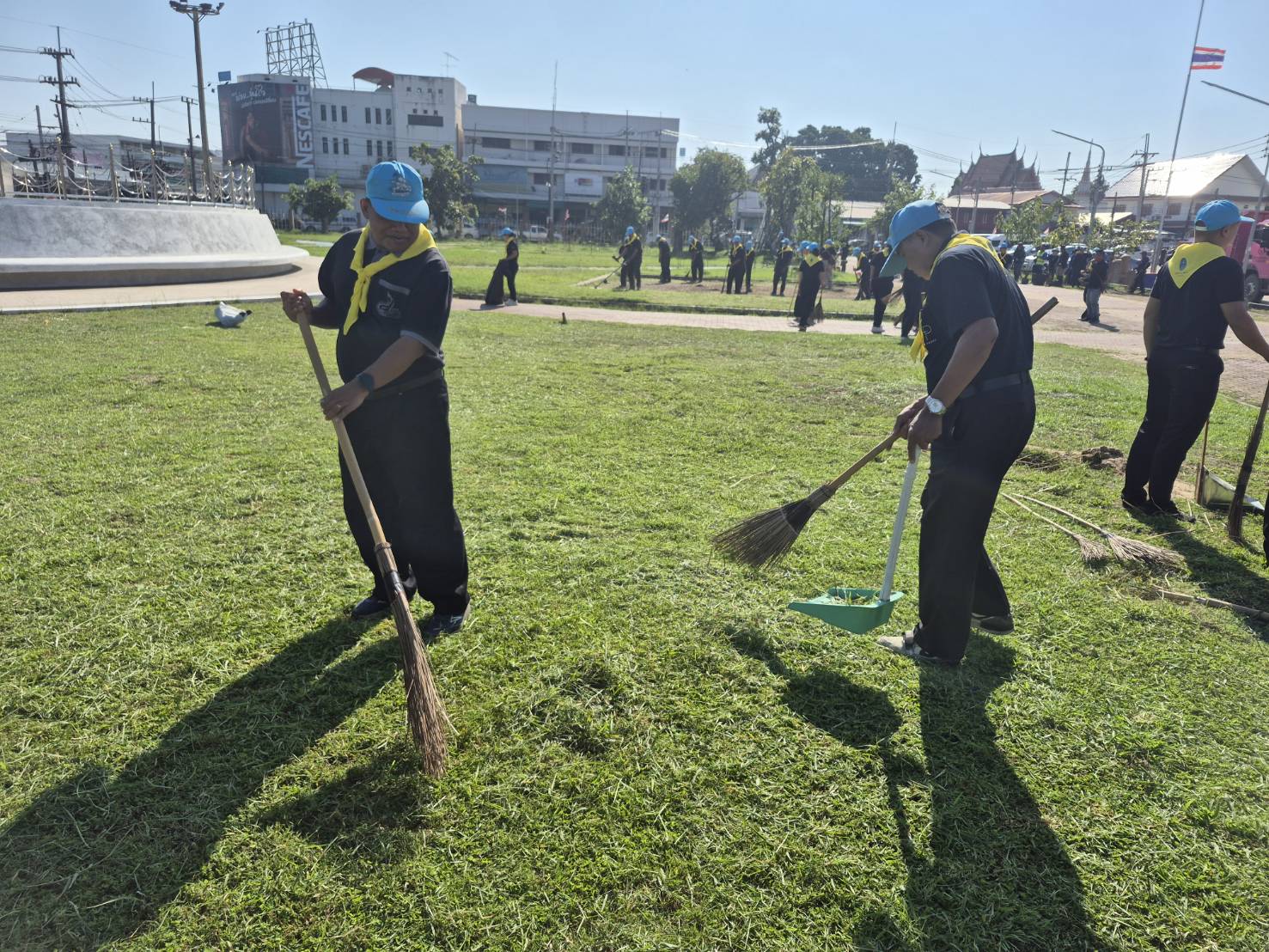title - ส.ป.ก.ยโสธร ร่วมกิจกรรมจิตอาสาพัฒนาเพื่อถวายเป็นพระราชกุศล  น้อมสำนึกในพระมหากรุณาธิคุณ สมเด็จพระนางเจ้าสิริกิติ์ พระบรมราชินีนาถ พระบรมราชชนนีพันปีหลวง